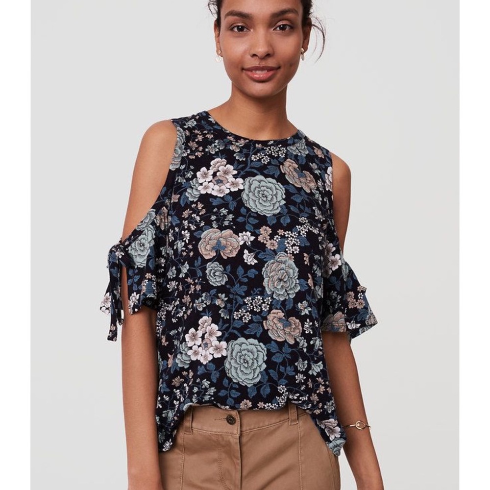 LOFT✨Cold Shoulder Floral Top✨XS